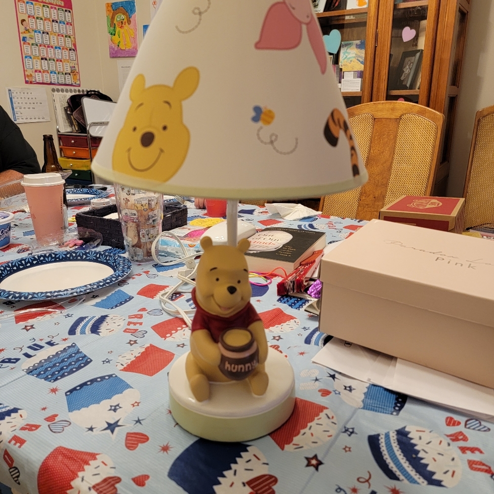 Disney Winnie the Pooh Lamp
